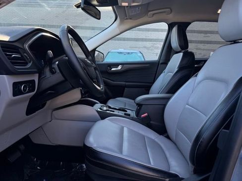 Used 2023 Ford Escape Platinum image 18