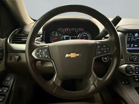 Used 2018 Chevrolet Tahoe LT w/ Luxury Package RWD image 20