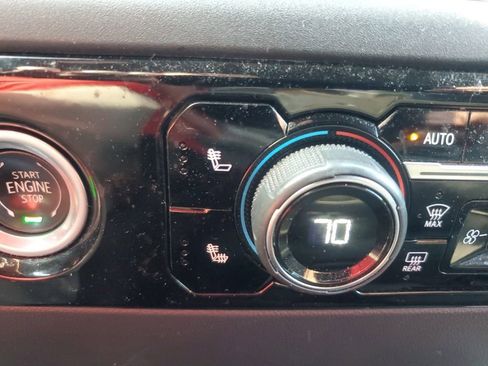 Used 2023 Chevrolet Silverado 1500 LT image 24