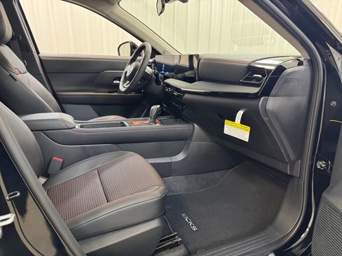 New 2026 Nissan Kicks SR w/ SR Premium Package image 26