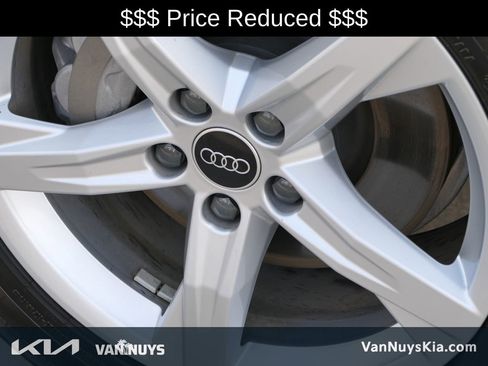 Used 2024 Audi Q5 2.0T Premium w/ Convenience Package image 9