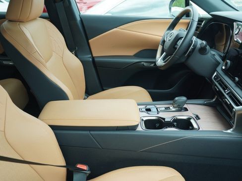 Used 2025 Lexus RX 350 Premium w/ Accessory Package (Z1) image 9