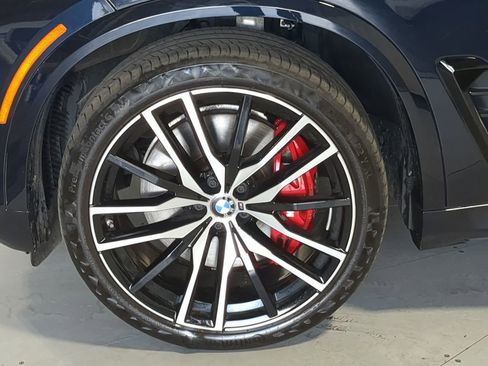 Used 2024 BMW X5 M60i image 14