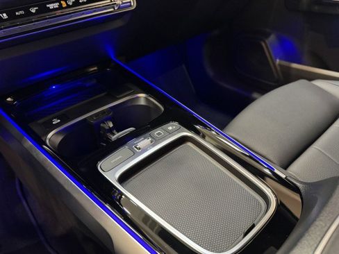 Certified 2025 Mercedes-Benz GLB 250 image 16