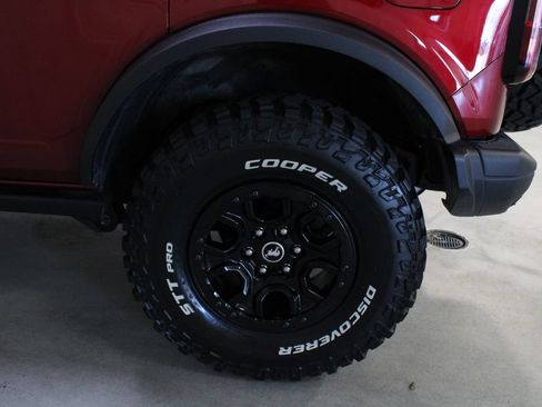Used 2025 Ford Bronco Badlands AWD/4WD image 26