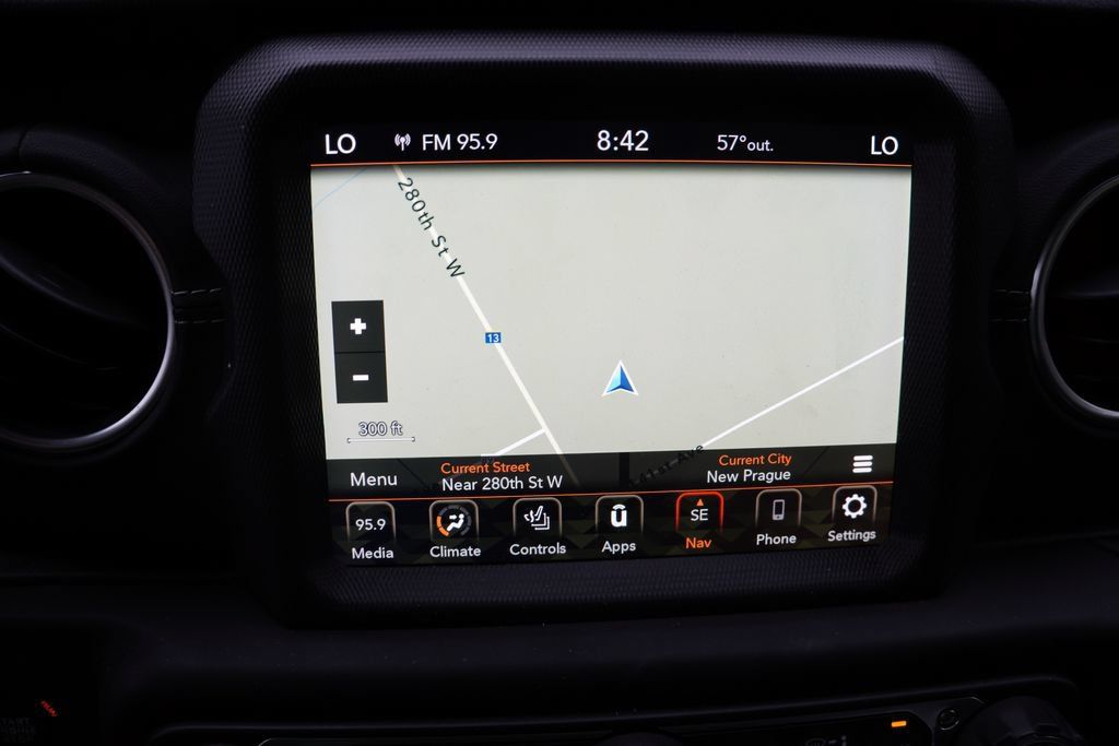 Used 2020 Jeep Wrangler Unlimited Sahara AWD/4WD image 5