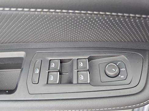 Certified 2025 Volkswagen Atlas SE AWD/4WD image 29