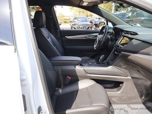 Used 2022 Cadillac XT5 Luxury image 29