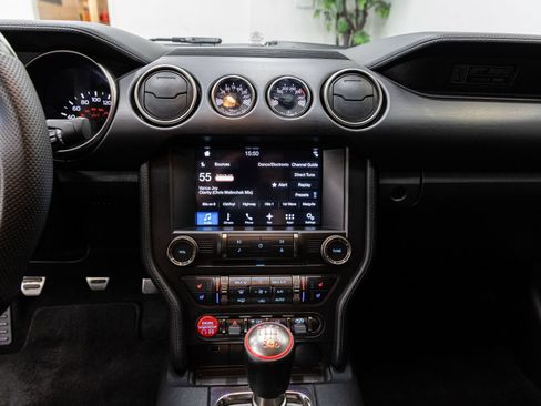 Used 2017 Ford Mustang Shelby GT350 RWD image 18