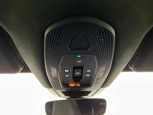 Used 2025 Porsche Cayenne Turbo image 13