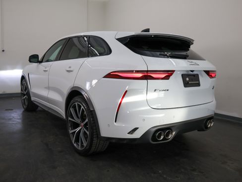 Used 2021 Jaguar F-PACE SVR image 5