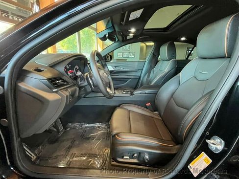 Used 2025 Cadillac CT4 V image 18