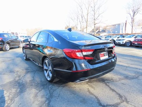Certified 2019 Honda Accord Touring image 4