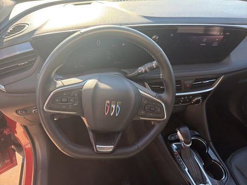 Used 2024 Buick Encore GX Sport Touring image 9