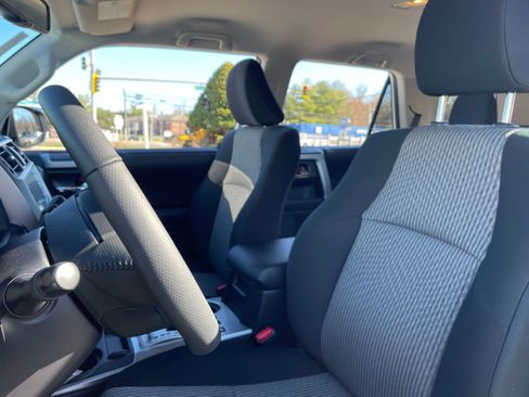 Used 2023 Toyota 4Runner SR5 image 5