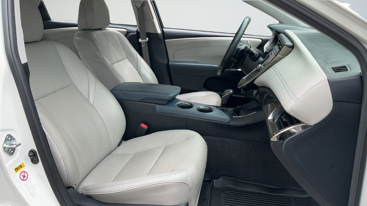 Used 2015 Toyota Avalon Limited FWD image 18