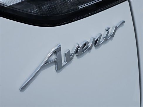 Used 2021 Buick Envision Avenir w/ Technology Package II image 12