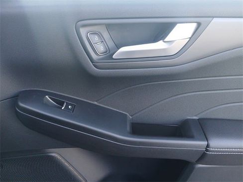 New 2026 Ford Escape SE image 16