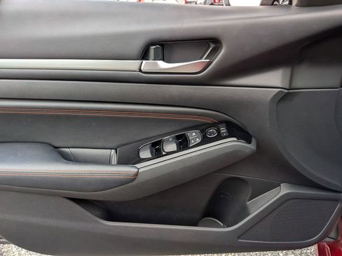 Used 2023 Nissan Altima 2.5 SR FWD image 28