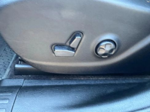 Used 2016 Jeep Cherokee Trailhawk w/ Comfort/Convenience Group image 20