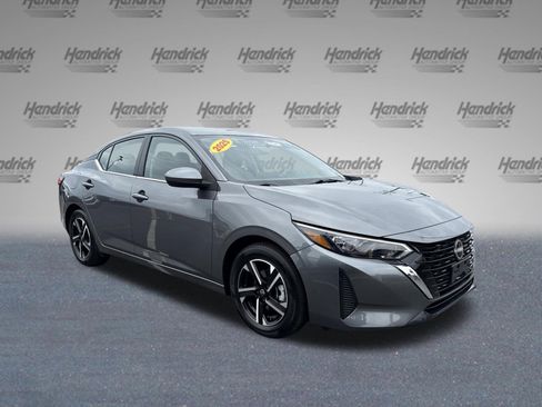 Used 2025 Nissan Sentra SV FWD image 2