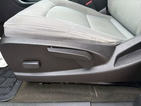 Used 2017 Chevrolet Colorado W/T image 22