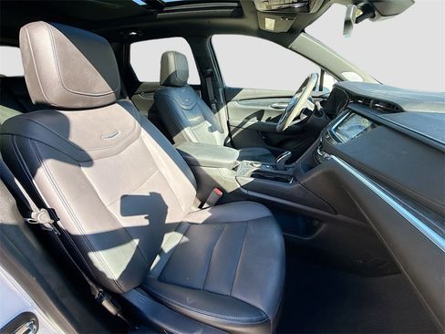 Used 2024 Cadillac XT5 Premium Luxury image 31