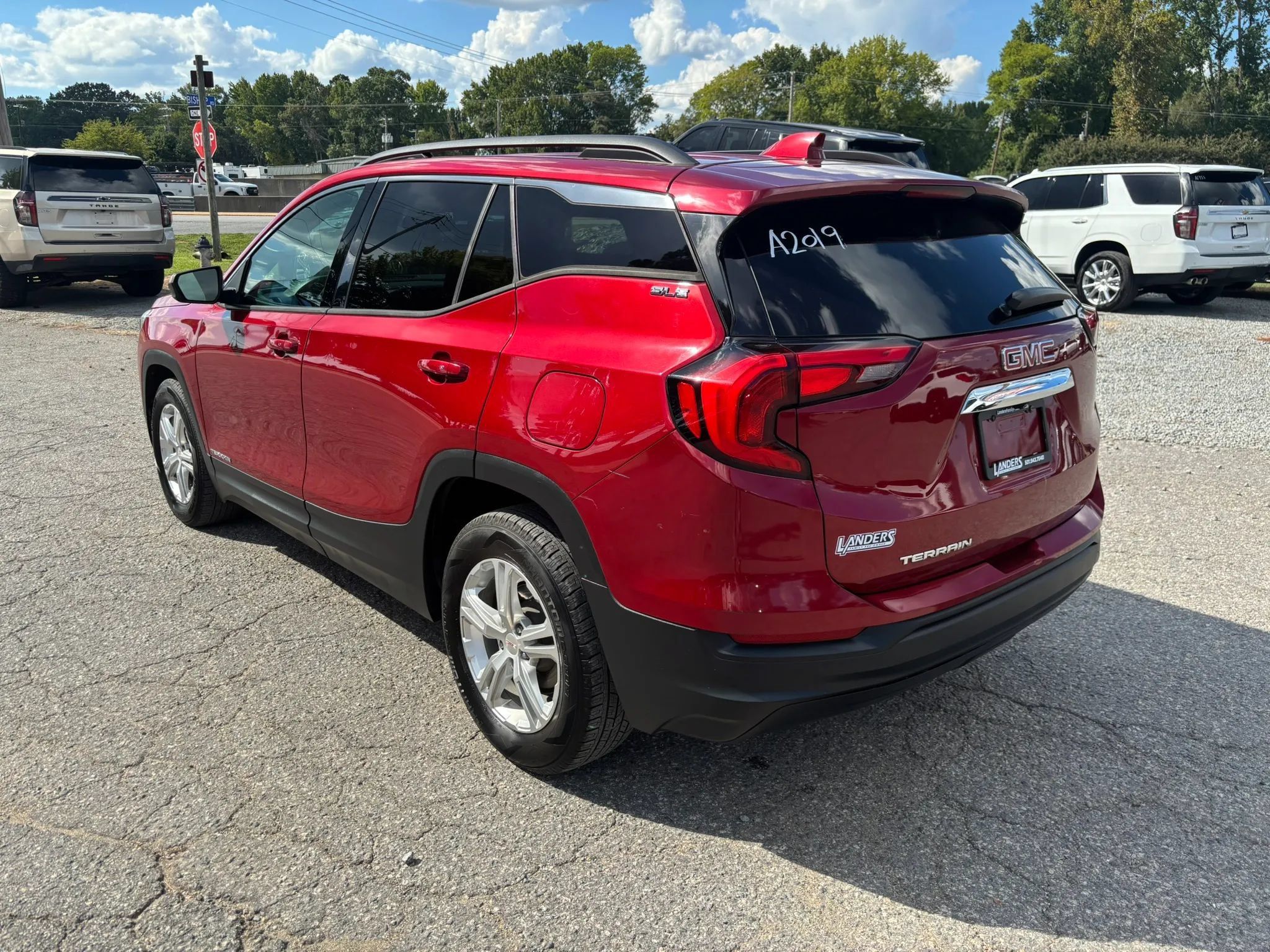 Used 2019 GMC Terrain SLE w/ Driver Convenience Package FWD image 3