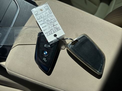 Used 2020 BMW 330i Sedan w/ Driving Assistance Package image 27