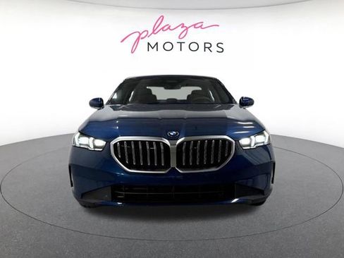 Used 2026 BMW 530i xDrive w/ Premium Package AWD/4WD image 3