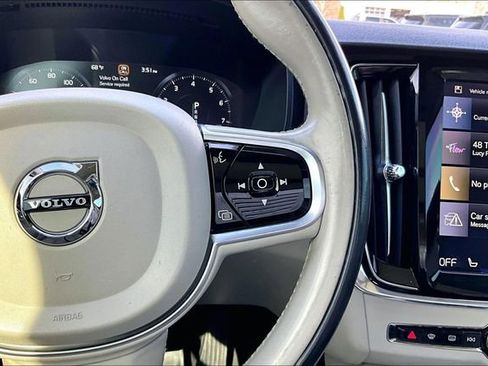 Used 2018 Volvo S90 T6 Momentum w/ Convenience Package image 12