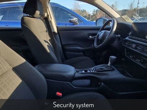 Certified 2025 Honda HR-V LX image 33