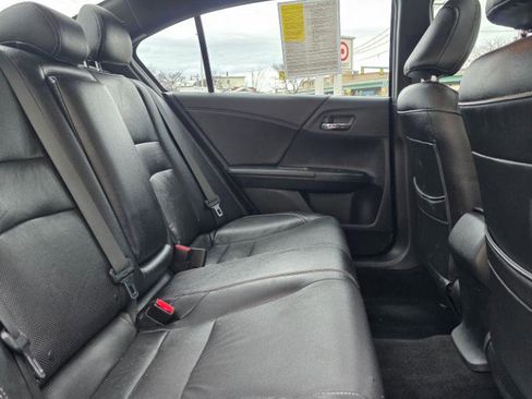 Used 2016 Honda Accord Sport image 12