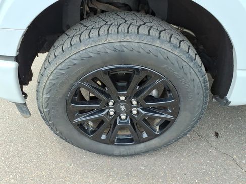 Used 2024 Ford F150 Platinum w/ FX4 Off-Road Package image 10