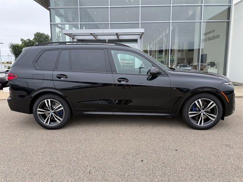 New 2026 BMW X7 M60i image 2