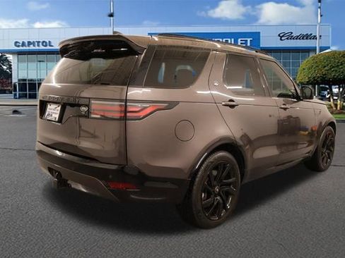 Used 2021 Land Rover Discovery S R-Dynamic image 2