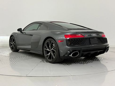 Certified 2021 Audi R8 V10 w/ Premium Package image 3