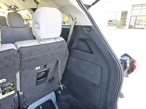 Used 2025 Toyota Sienna LE image 11