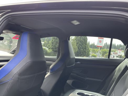 Used 2024 Volkswagen Golf R AWD/4WD image 14