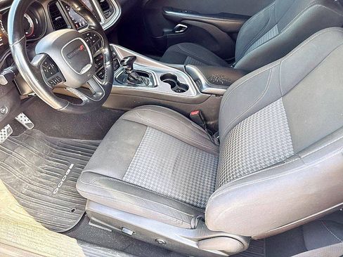Used 2019 Dodge Challenger SXT w/ Blacktop Package RWD image 9