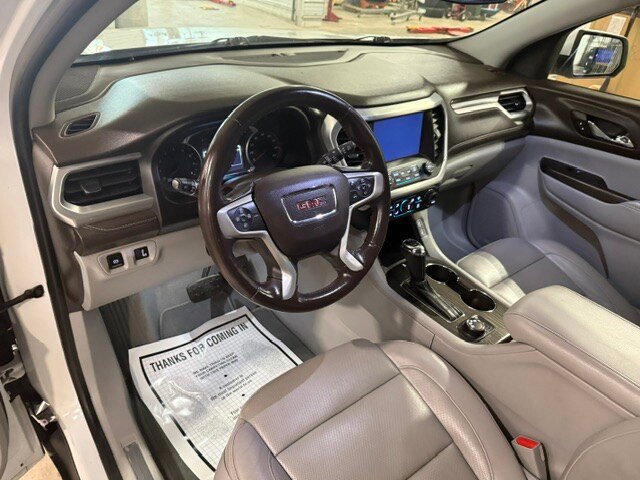 Used 2017 GMC Acadia SLT AWD/4WD image 46