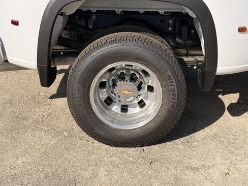 New 2026 Chevrolet Silverado 3500 LT w/ All Star Edition AWD/4WD image 11