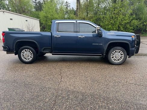 Used 2023 Chevrolet Silverado 2500 High Country w/ Safety Package II AWD/4WD image 9