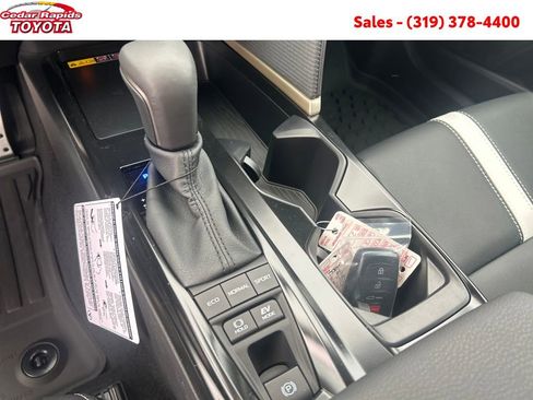 New 2026 Toyota Camry SE image 18