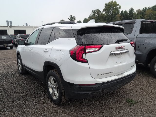 Used 2022 GMC Terrain SLE w/ Driver Convenience Package AWD/4WD image 6