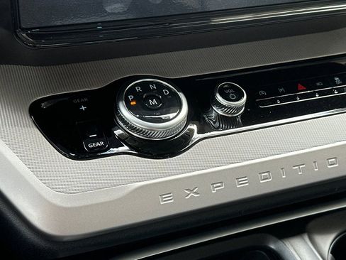 New 2026 Ford Expedition Active RWD image 23
