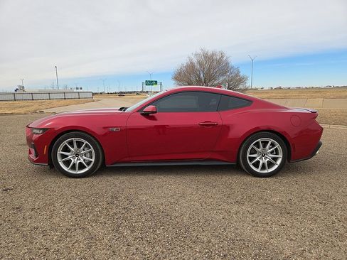 Used 2024 Ford Mustang GT Premium image 2