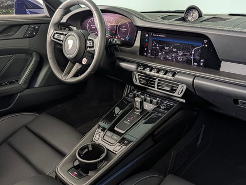 Certified 2025 Porsche 911 Targa 4 GTS image 21