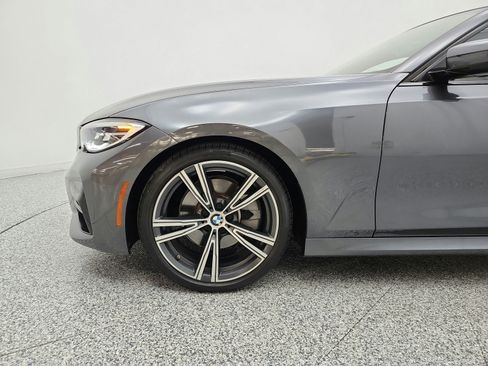 Used 2020 BMW 330i Sedan w/ M Sport Package RWD image 30