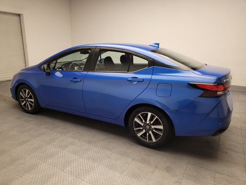 Used 2021 Nissan Versa SV FWD image 3